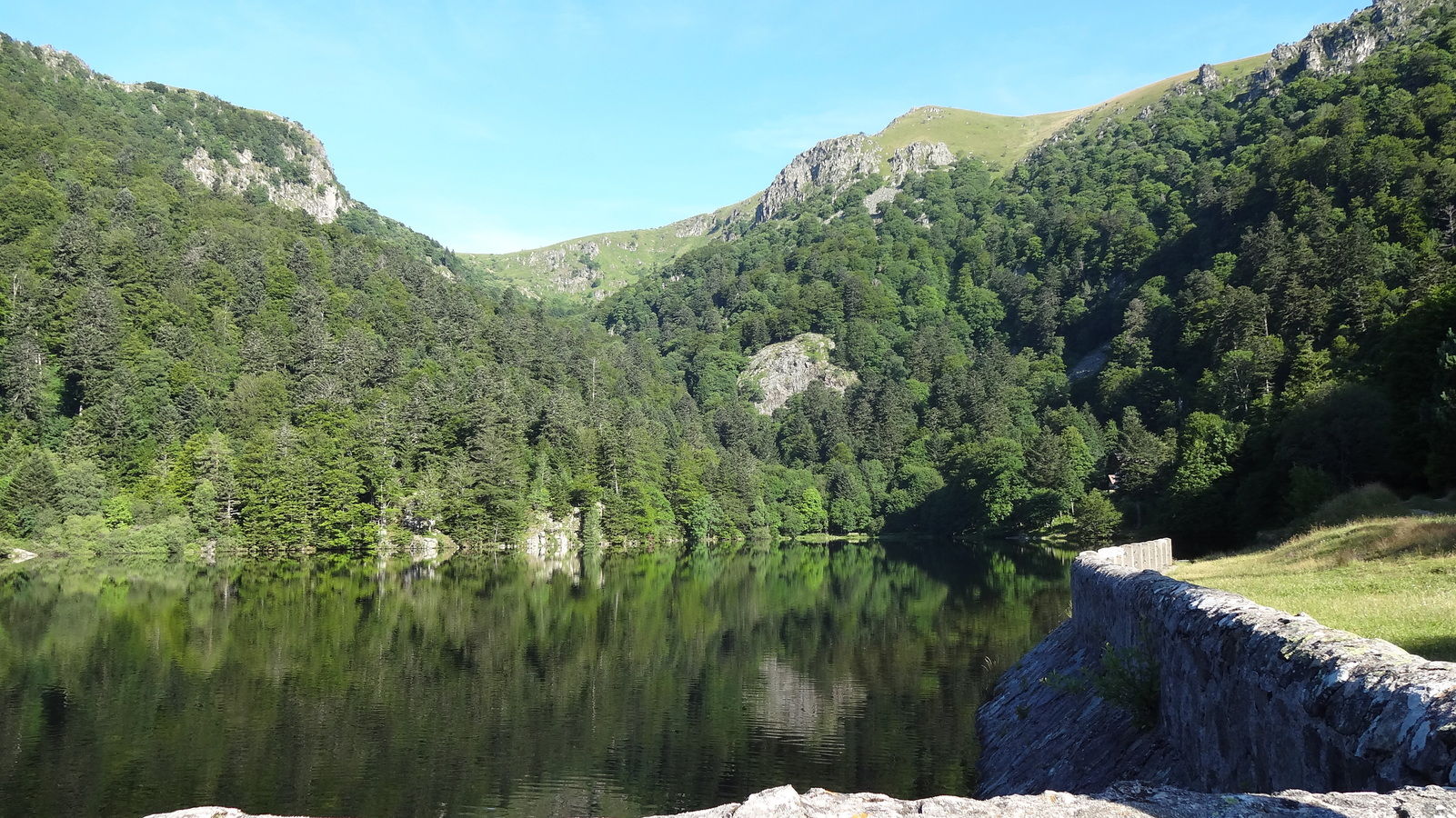 Lac de Schiessrothried. Au pied du Hohneck.