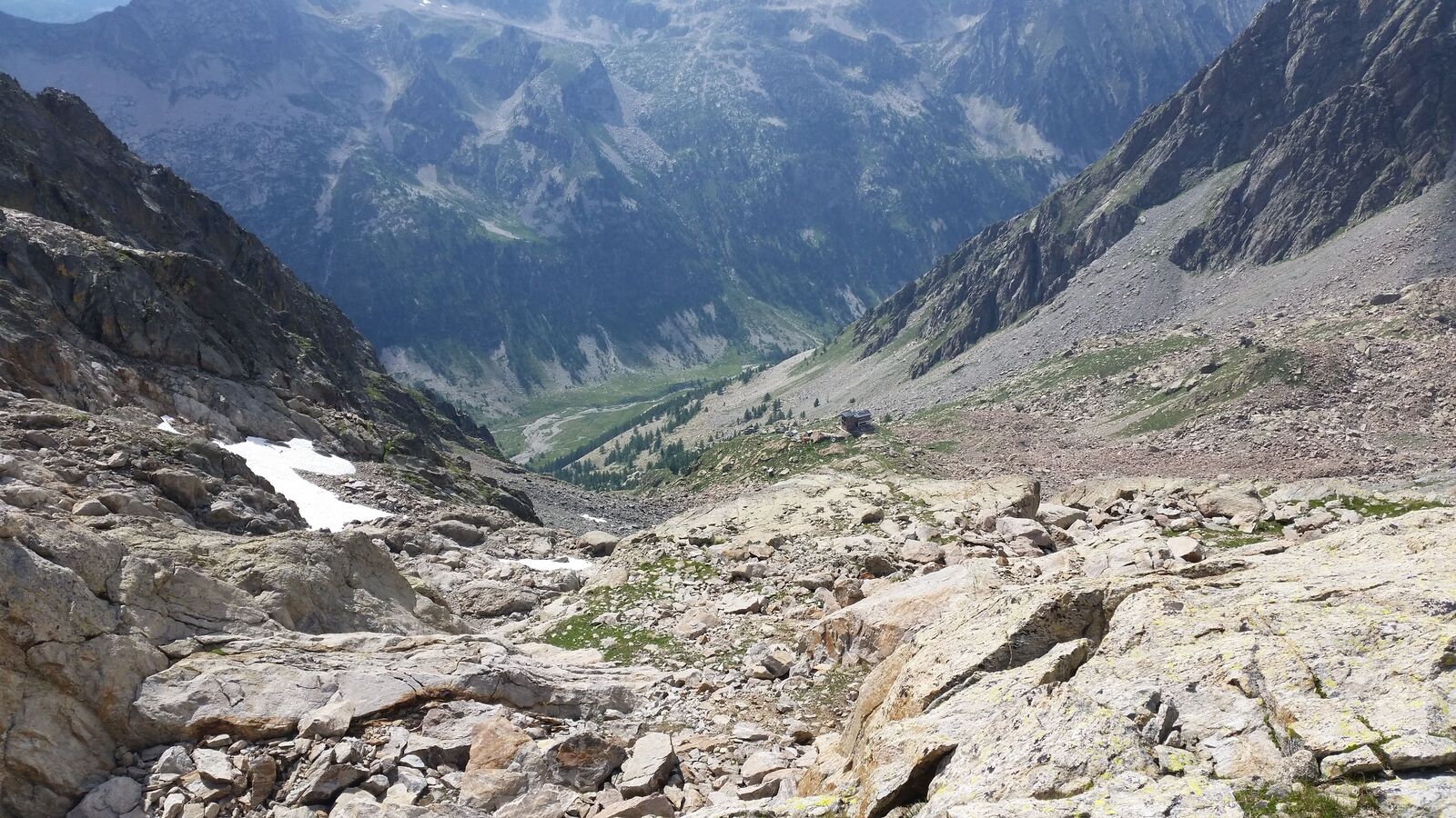 Descente sur le refuge et le val Valletta