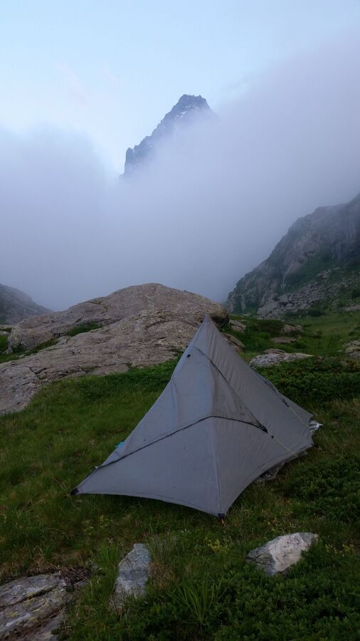 Vue sur le mont Viso au bivouac