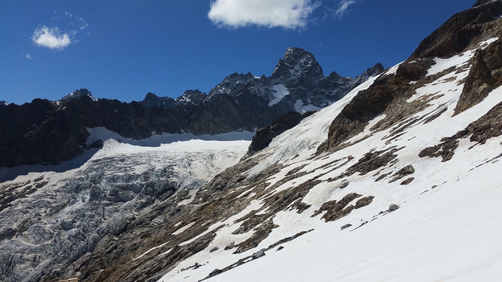 Glacier du Pré de Bar, Aiguille de Triolet