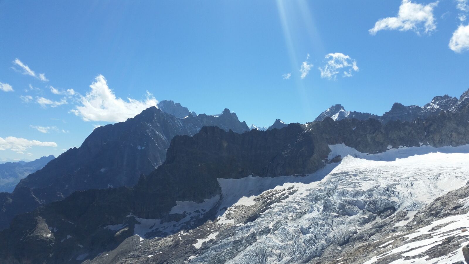 Grandes Jorasses (tout à gauche)