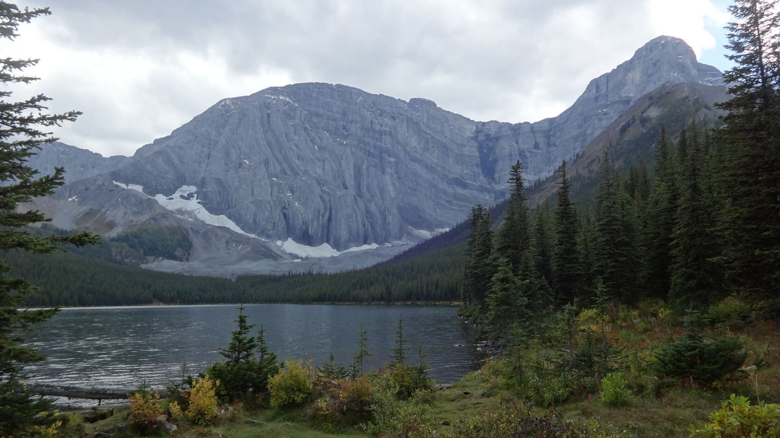 Abruzzi Lake