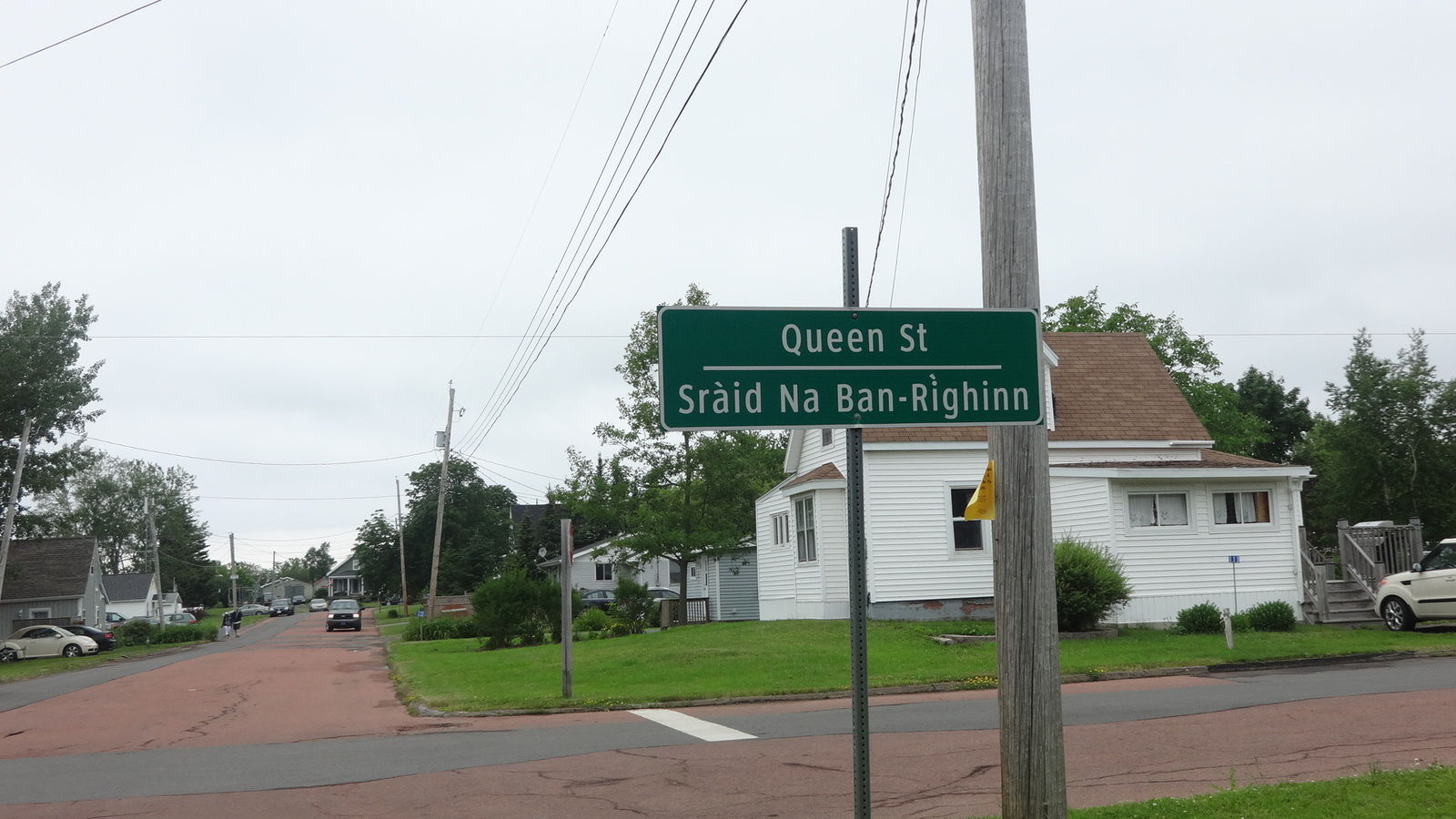Tous les noms de rue sont traduits en gaélique