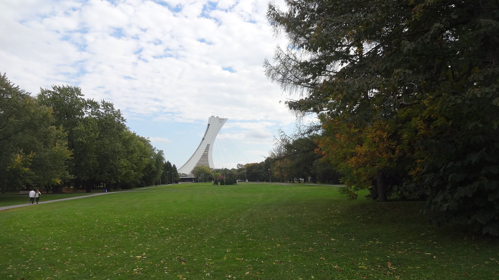 Parc Maisonneuve et tour du stade olympique